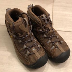 Women’s Keen Hiking Boots